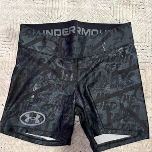 Under Armour Women's Graphic Black Bike Shorts